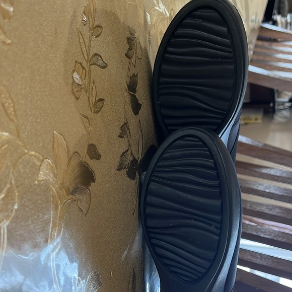 Crocs - Picture 3 of 4